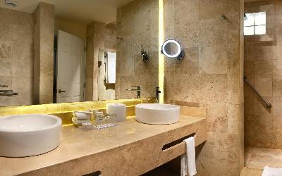 Catalonia Royal Tulum - Bathroom Privileged Deluxe - short